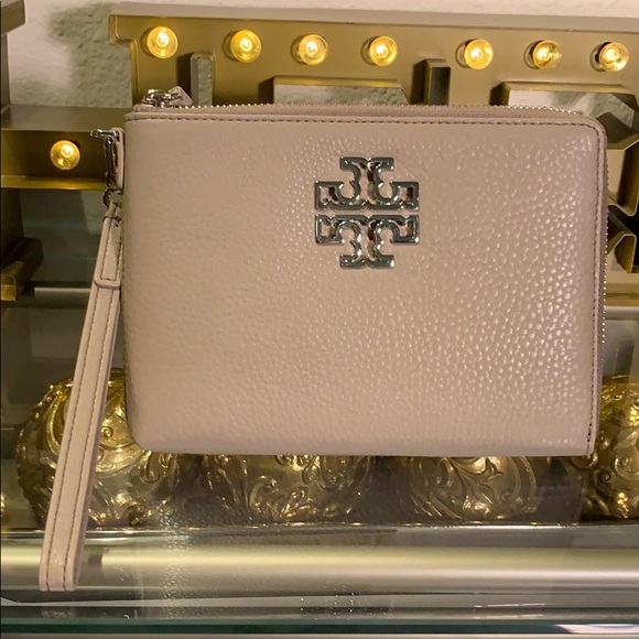 Tory Burch Britten Large ZIP Pouch/wristlet - Picture 6 of 9